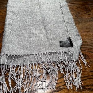 H&M Light Gray Textured Scarf